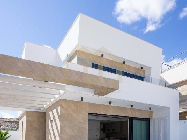 Complejo residencial que consta de 6 nuevas villas independientes