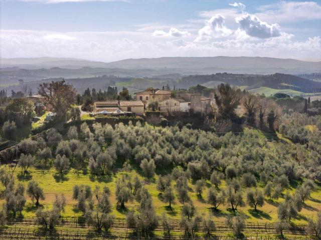 Complesso colonico in Chianti con vista Siena Toscana 1330m² Siena