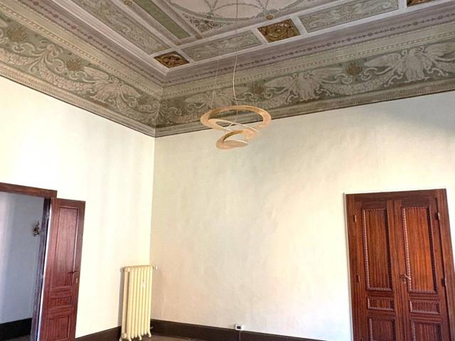 COMPLESSO IMMOBILIARE in vendita a Ferrara, Centro storico