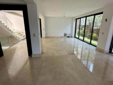 Compra Venta Casa de lujo 642m2 en exclusivo Condominio Loma Real, Bosque Real