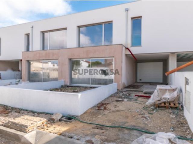 Comprar Moradia T3 _ Marinha Grande