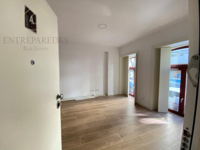 Comprar apartamento T0+1 1 quarto interior duplex Duque de Saldanha Porto