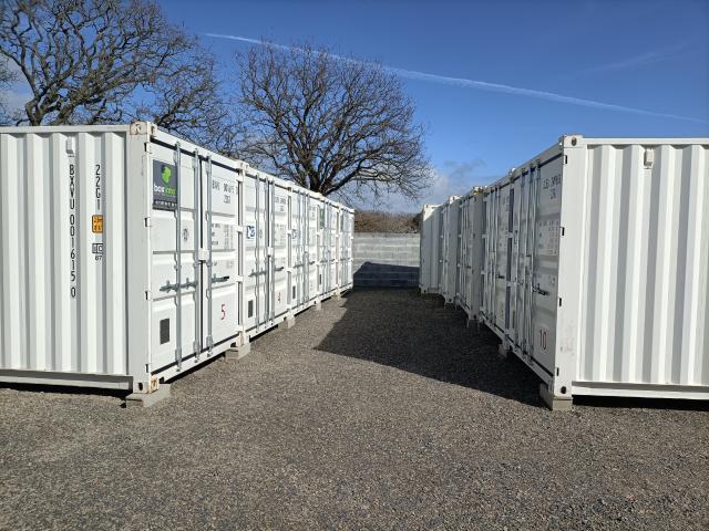 CONTAINER POUR STOCKAGE DE 14 M2 ZI DES PLESSES AU CHATEAU D'OLONNE