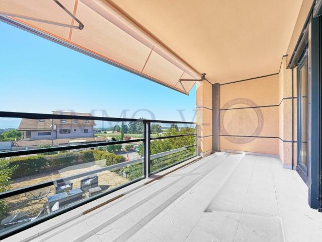 CONTEMPORAIN ET LUMINEUX AVEC BALCON TERRASSE