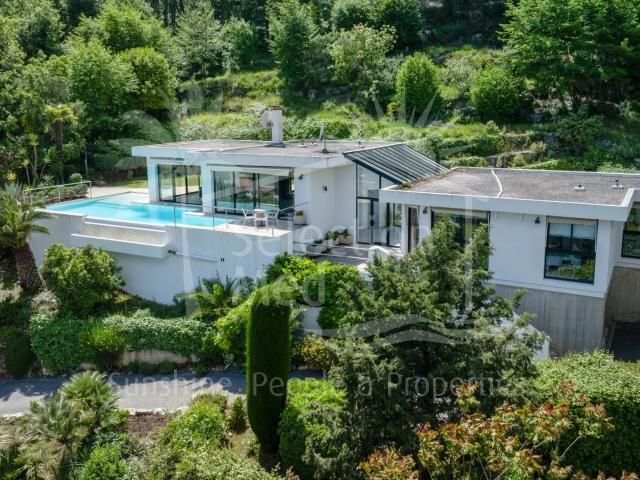 Contemporaine avec vue Mer