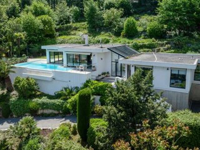Contemporaine avec vue Mer