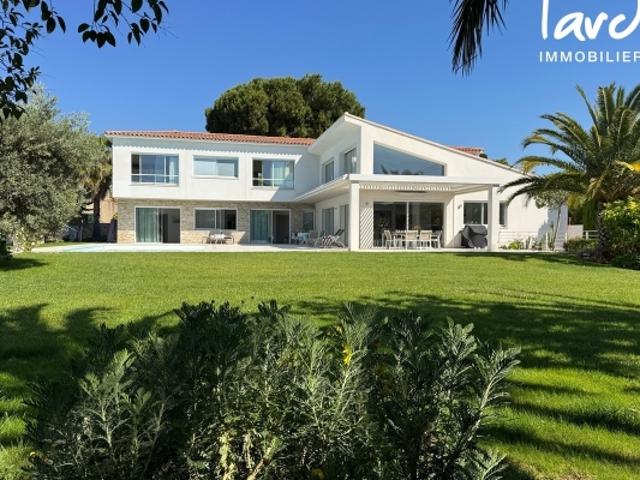 Contemporaine à côté de la plage 83270 SAINT CYR SUR MER