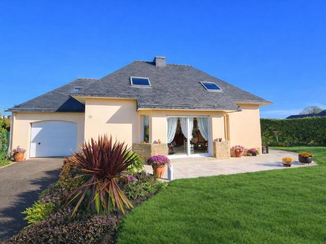 Contemporaine à Plouigneau