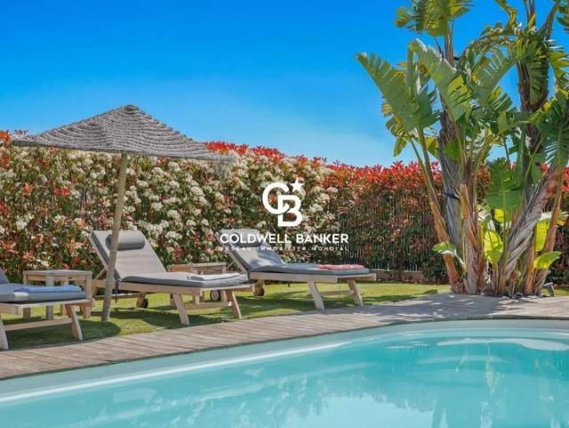 Contemporaine, domaine privé et sécurisé, mer à pieds 83320 Carqueiranne