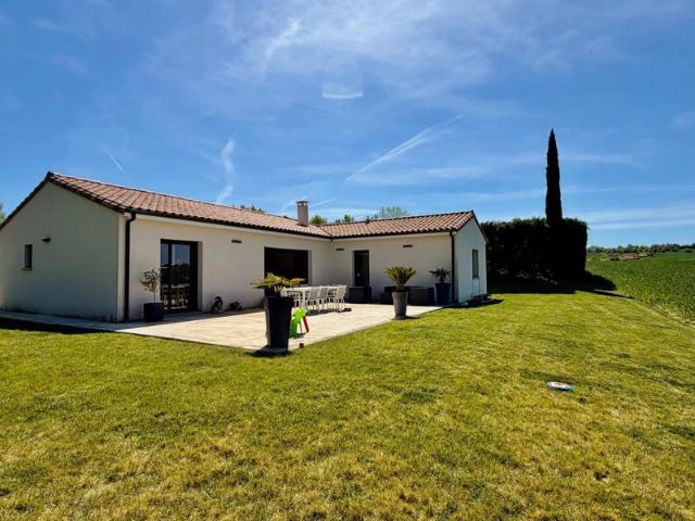Contemporaine T4 de 130 m² sur 1184 m² de terrain