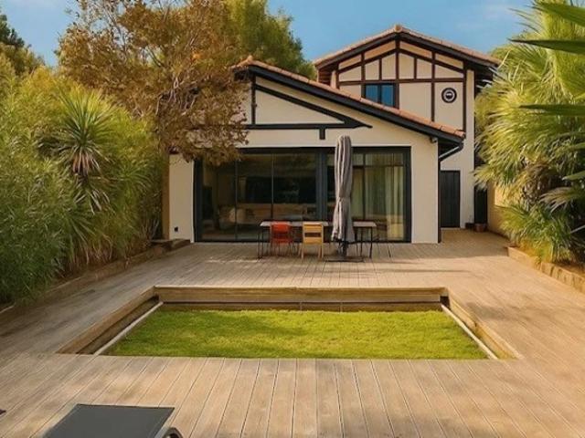Contemporaine tout proche plage Pyla Moulleau