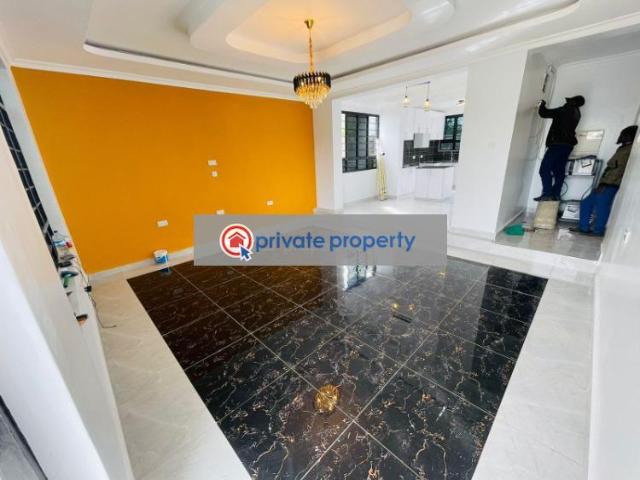 Contemporary 3 Bedroom Flatroof In Gated Community