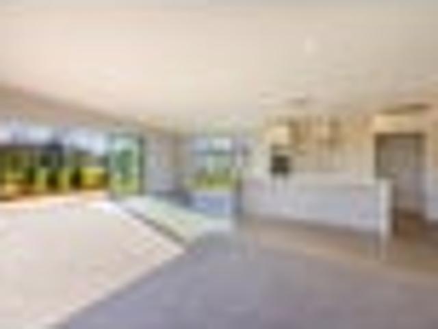 Contemporary Country Elegance – Brand New