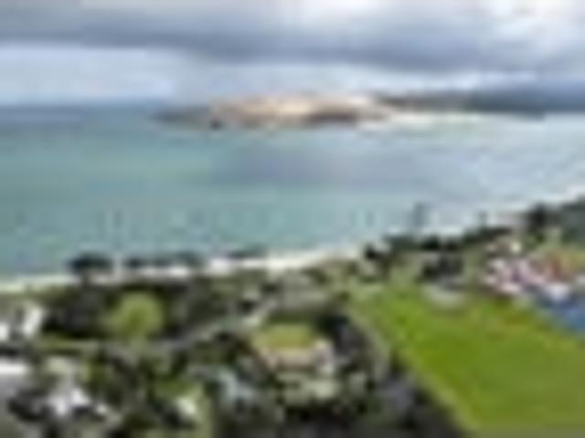 Contemporary Coastal Living Views & Versatility
