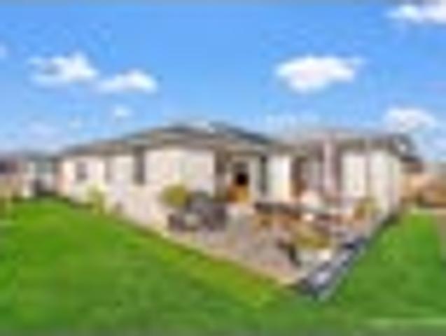 Contemporary Comfort with Solar Efficiency