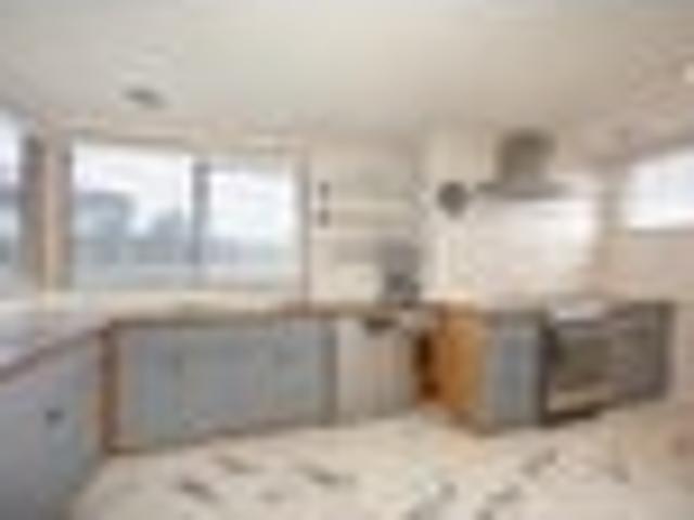 CONTEMPORARY COMFORT IN A SOUGHT AFTER LOCATION
