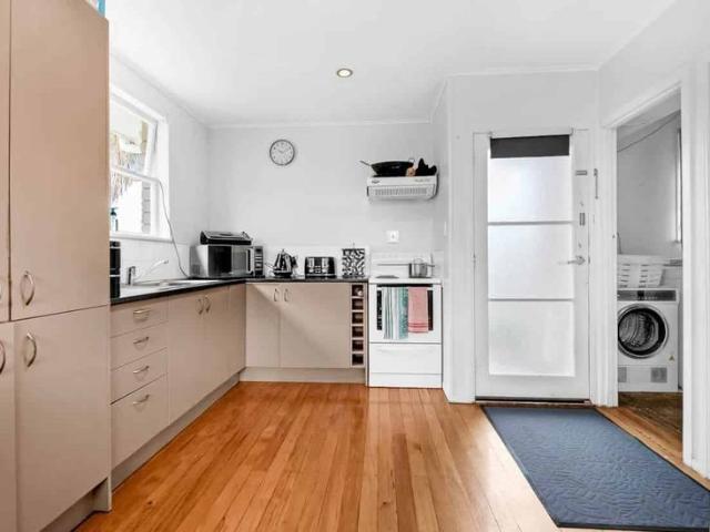 Contemporary Comfort in Red Hill – Perfect Fam.