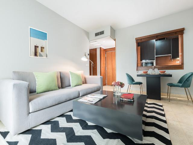Contemporary Apartment with Access to a Swimming Pool