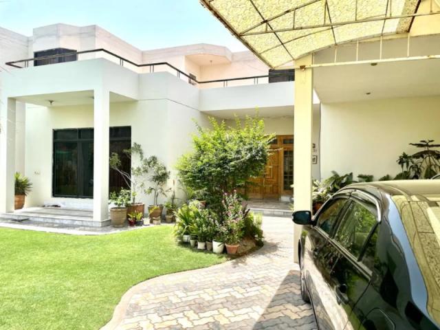 Contemporary Design 2 Kanal Bungalow centrally located in Nasheman Col Multan Nasheman Colony ID 74575