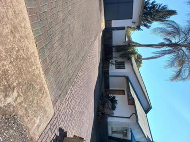 contemporary house near menlyn mall.