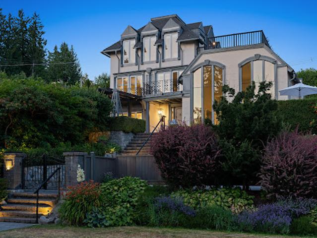 Contemporary house with terrace