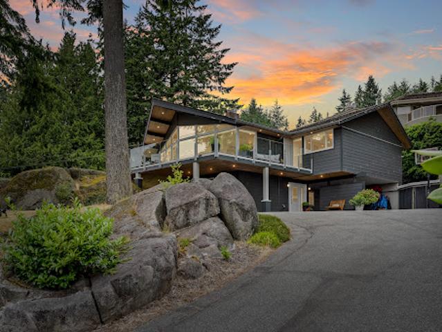 Contemporary house with terrace