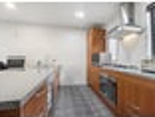 Contemporary Living in Central Avondale