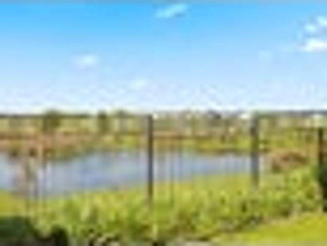 Contemporary Luxury in Karaka Lakes