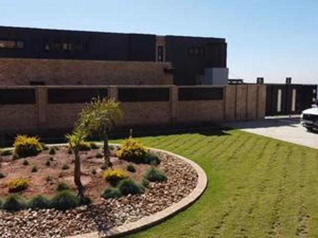contemporary masterpiece with panora.