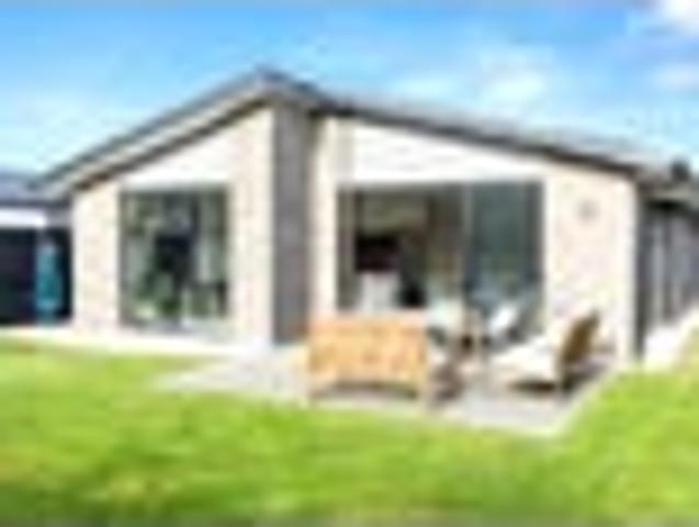 Contemporary Residence Reserve Boundary