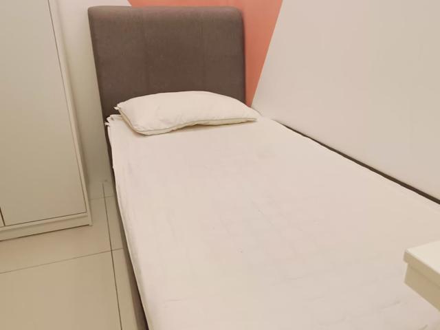Continew residensi walk to mrt cochrane & mytown!