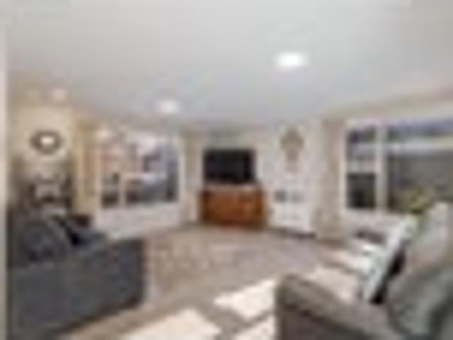 Convenient, Easy Care Living in a Prime Location