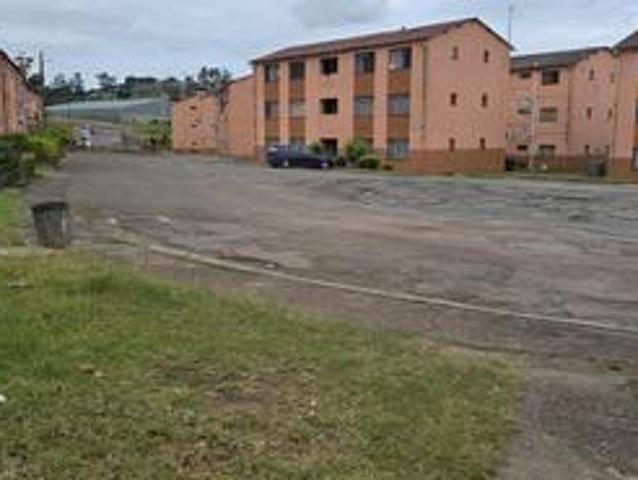 convenient ground floor flat in umzinto