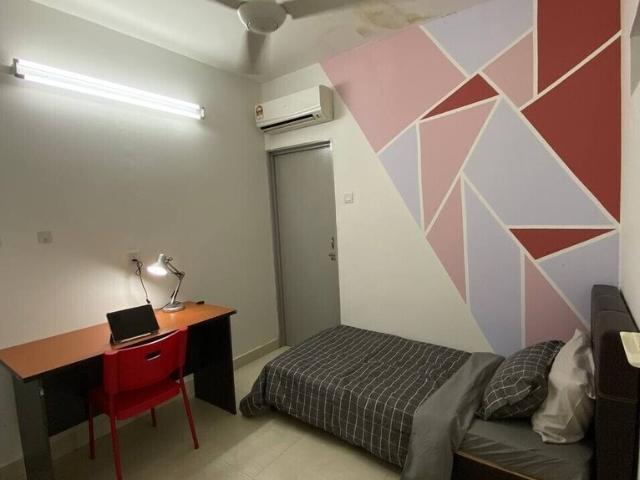 Convenient Location ✨Big Single Room with Attached Bathroom for rent