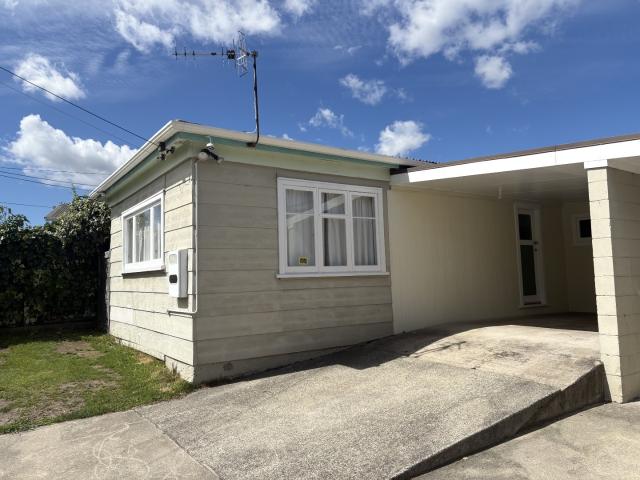 Convenient Location 1 Bedroom Unit Mangakakahi