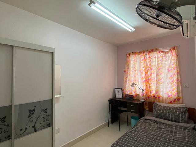 Convenient Place to Stay! PJS 7 Landed House Single Room for rent!