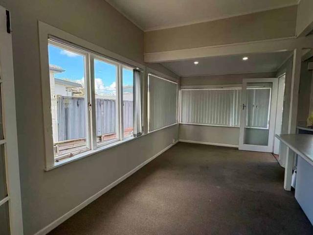 Conveniently Located 4 Bed Family Home