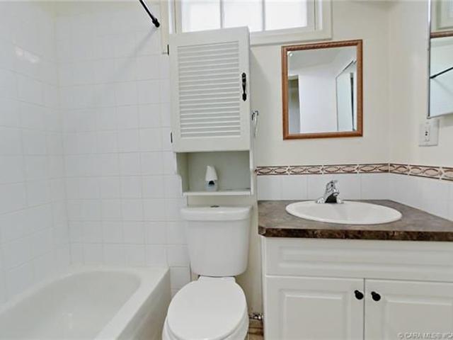 CONVENIENTLY LOCATED BASEMENT SUITE !