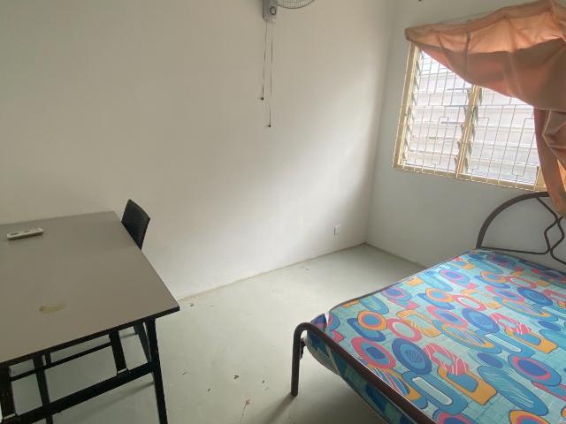 Conveniently situated between SS2 & Taman Paramount, just a hop away from Taman Bahagia LRT Station! ️