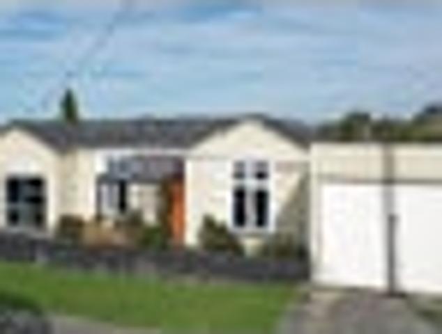 CONVENIENCE & ROOM TO ADD VALUE