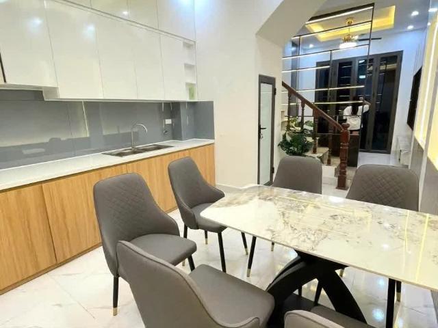 Còn 1 Căn Duy Nhất! Bán Nhà Đào Tấn 32M2 4 Tầng 3.2m Mặt Tiền 6.9 Tỷ Ngõ Thông