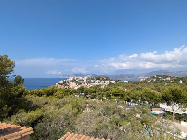 Con amplias vistas al mar, esta propiedad presenta una oport. 150m² El Toro