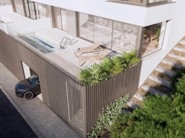 Lucas Fox presenta esta casa de obra nueva en proceso de con. 385m² Esplugues de Llobregat