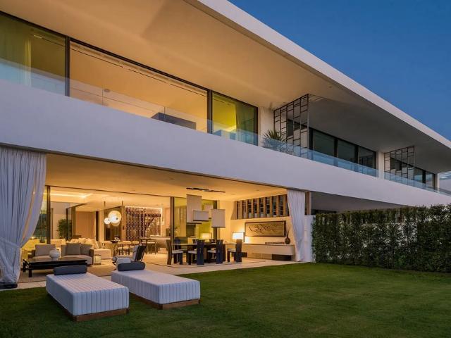 Con una ubicación exclusiva, diseño excepcional, y sólo 12 p. 693m² Marbella