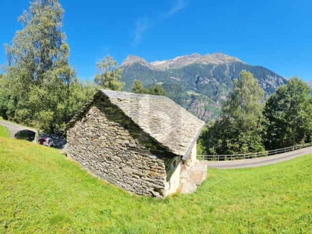 CON VISTA TRA SOLE E NATURA