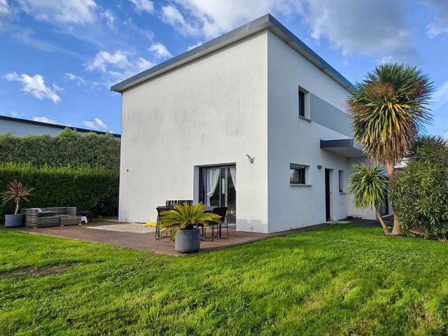 CONCARNEAU Maison contemporaine 5 pièce s 127.87 m² Secteur