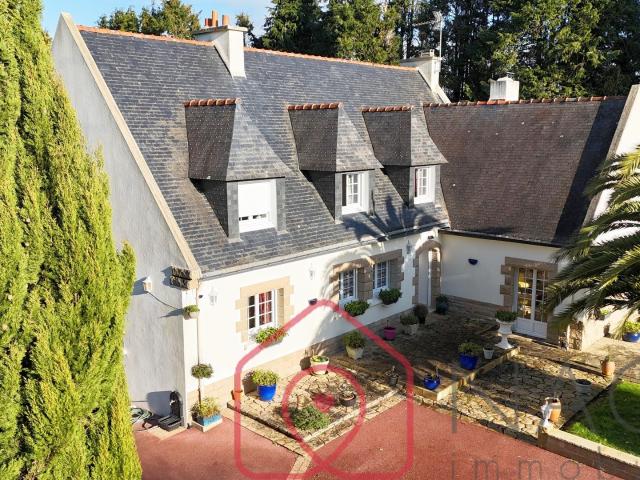 Concarneau — Demeure de style breton de 260 m² utiles sur un terrain clos de 6500m2