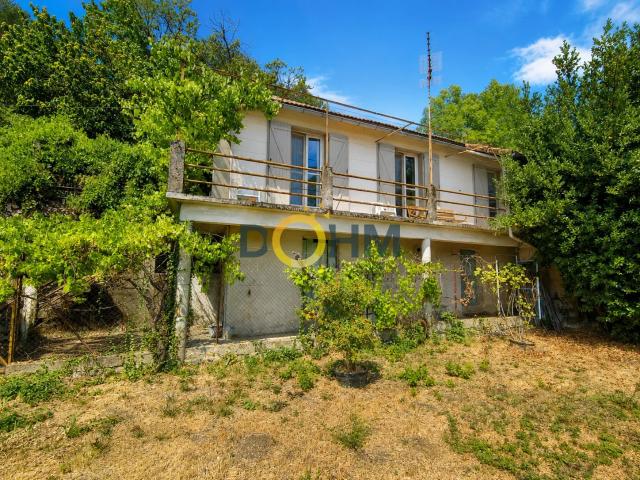 CONCOULES ENSEMBLE IMMOBILIER DE DEUX MAISONS 160 m2 HAB