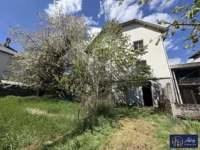 Condat 15190 Achat / Vente maison 8 pièces t8 parking