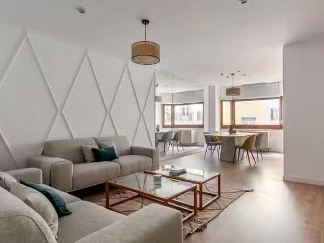 Conde Aranda, Calle del Conde de Aranda, Recoletos 2 Bedroom.